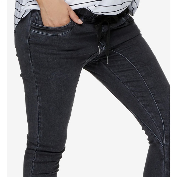 Bae the label black maternity jeans - Picture 4 of 5